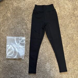 Ptula Sierra legging black 26 in nwt